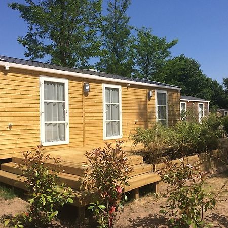 Le Village Du Lac Caravan Park Брюж Екстериор снимка
