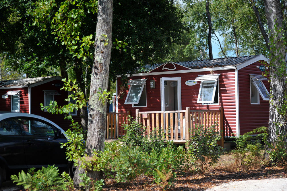 Le Village Du Lac Caravan Park Брюж Екстериор снимка